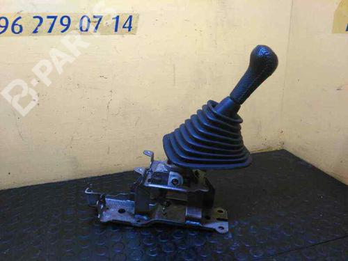 Used Manual gearbox selector Manual gearbox selector CHRYSLER VOYAGER / GRAND VOYAGER III (GS_, NS_) [1995-2001] 7431868 7431868