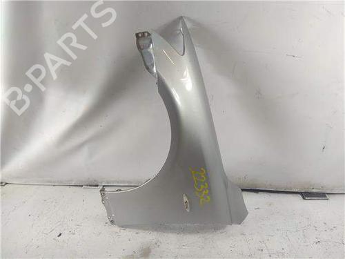 left-front-fenders-lexus-is-c-gse2_-250-gris-2009-10274610 main image