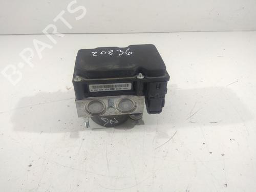 Used ABS pump NISSAN MICRA III (K12) [2002-2010]  6955458
