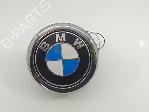 Used Tailgate handle BMW 1 (F20) 116 d (116 hp) 22612770
