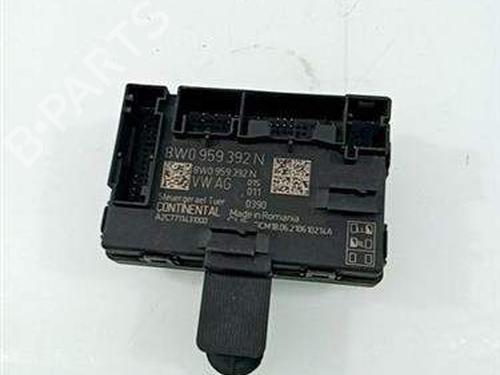 electronic-module-audi-a4-b9-avant-8w5-8wd-2015-38520765 main image