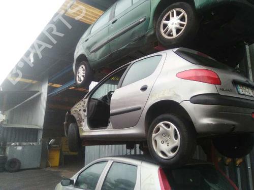 Fuse box PEUGEOT 206 Hatchback (2A/C) 2.0 HDI 90 | BP5291361E1