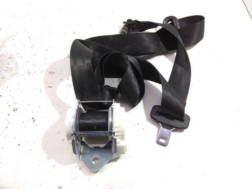 Used Rear left seatbelt FIAT 500L (351_, 352_) 1.4 (199LYB1B) (95 hp) 8642366