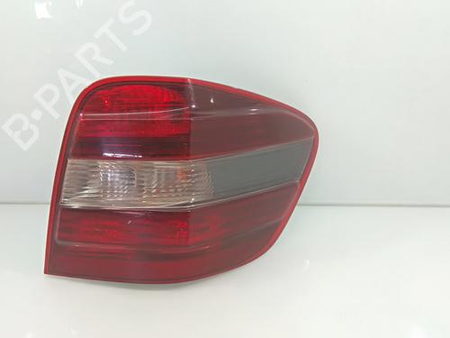right-taillight-mercedes-benz-m-class-w164-ml-350-cdi-4-matic-164122-wdc1641221a053700-2005-2006-2007-2008-2009-2010-2011-2012-15413309 main image