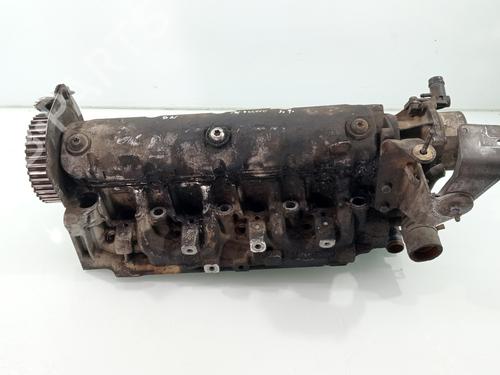 Used Cylinder head OPEL VIVARO A Van (X83) [2001-2015]  31952437