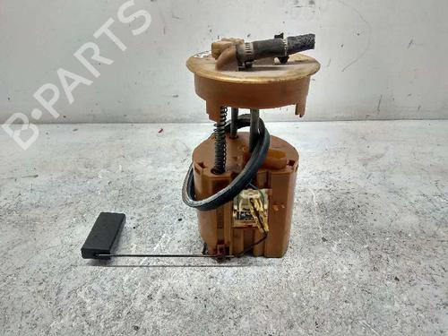 Used Fuel pump MERCEDES-BENZ SPRINTER 2-t Van (B901, B902) 211 CDI (901.661, 901.662, 902.661, 902.662) (109 hp) 5294478