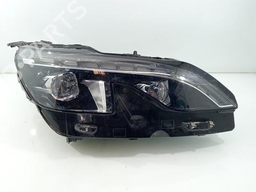 Used Right headlight PEUGEOT 3008 II SUV (MC_, MR_, MJ_, M4_) 1.5 BlueHDi 130 (131 hp) 29338290