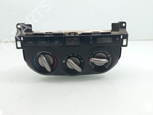 Airco bedieningspaneel TOYOTA RAV 4 II (_A2_) [2000-2005]  29194501