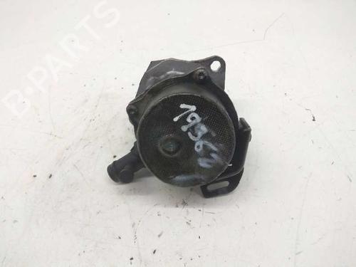 Used Vacuum pump RENAULT KANGOO / GRAND KANGOO II (KW0/1_) [2008-2025]  5307865