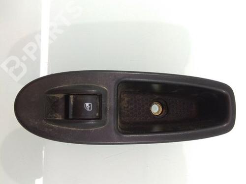 Used Left rear window switch Left rear window switch FIAT 500L (351_, 352_) 1.3 D Multijet (199.LYM11, 199.LYM1A) (95 hp) 9818796 9818796