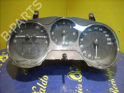 Used Instrument cluster SEAT LEON (1P1) 1.9 TDI (105 hp) 5302257