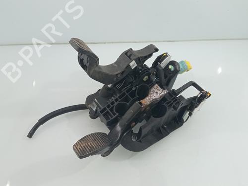 Used Break pedal FIAT 500 (312_) [2007-2025]  28424109