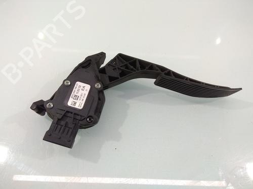 Used Pedal OPEL ASTRA J (P10) 1.7 CDTI (68) (125 hp) 11741047