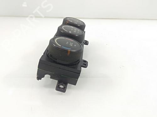 Climate control SUZUKI GRAND VITARA I (FT, HT) 2.0 HDI 110 16V 4x4 (SQ420D, TD83V) | BP15726716I5 