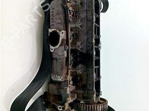 Used Cylinder head Cylinder head 38520977 38520977