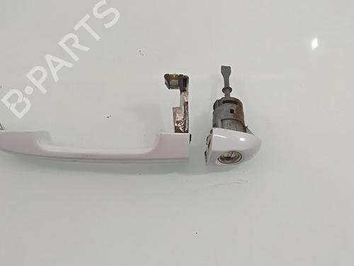 Front left exterior door handle HYUNDAI i30 Estate (FD) 1.4 (109 hp) BLANCO |