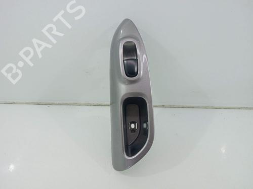 Used Right rear window switch Right rear window switch NISSAN JUKE (F15) 1.2 DIG-T (115 hp) 39987999 39987999