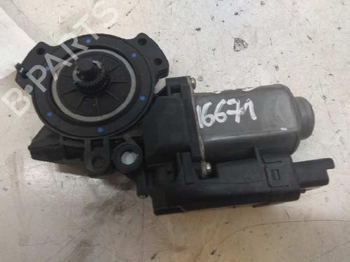 Used Right front window motor KIA CEE'D Hatchback (ED) [2006-2012]  5301284