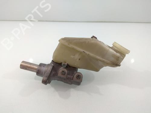 Used Brake master cylinder TOYOTA YARIS (_P9_) 1.33 VVT-i (NSP90_, NSP90R) (100 hp) 13530128
