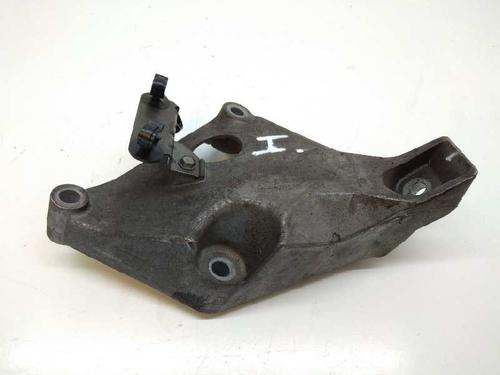 Used Engine mount BMW 1 (E87) 120 d (177 hp) 10274528