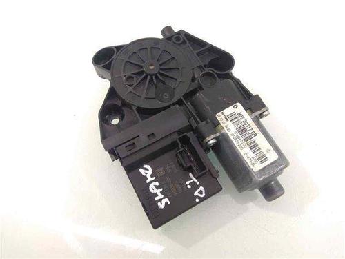 Used Right rear window motor Right rear window motor RENAULT GRAND SCÉNIC III (JZ0/1_) 1.5 dCi (JZ09, JZ0D, JZ10, JZ14, JZ1G, JZ29, JZ2C) (110 hp) 10521796 10521796