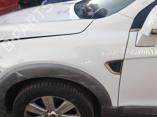 Used Left front fenders CHEVROLET CAPTIVA (C100, C140) [2006-2026]  31331192