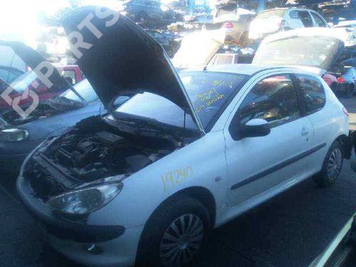 Used Parts PEUGEOT 206 Saloon 1.4 HDi eco 70 688372