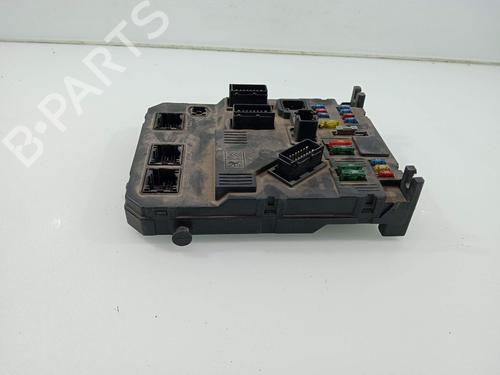 Used Fuse box Fuse box 39200503 39200503