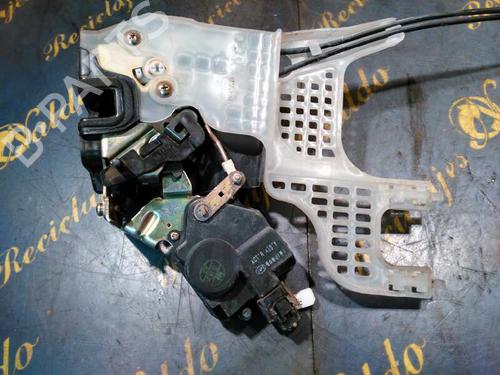 Rear left lock HYUNDAI TUCSON (JM) 2.0 CRDi | BP5300516C100 