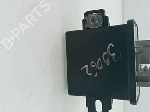 Electronic module VW GOLF V (1K1) 1.9 TDI | BP38523586M83 - Image 3