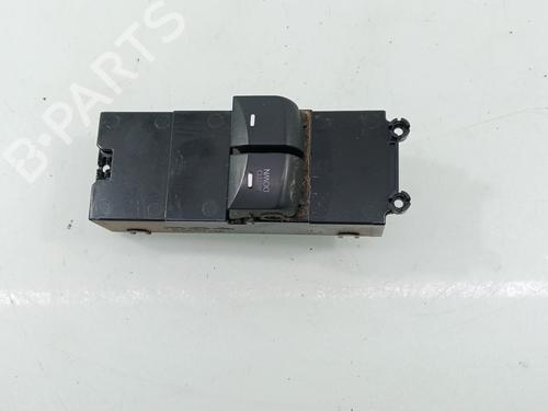 Used Left front window switch HYUNDAI i30 Estate (GD) 1.6 CRDi (110 hp) 31644028