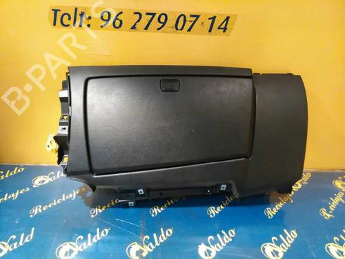 Used Glove box BMW 1 (E87) 120 d (177 hp) 5305825