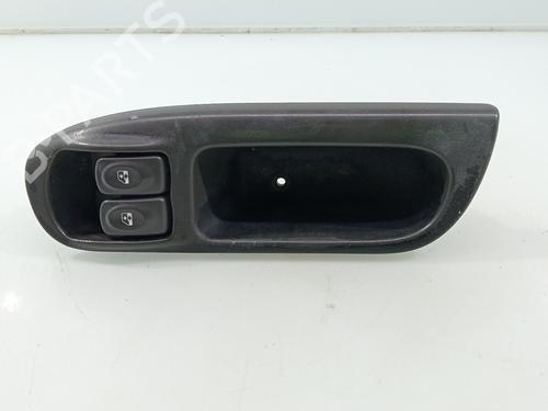 Used Left front window switch RENAULT SCÉNIC I MPV (JA0/1_, FA0_) [1999-2010]  30975196