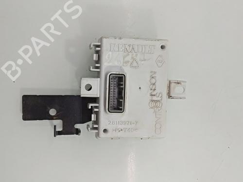 Used Electronic module RENAULT SCÉNIC I MPV (JA0/1_, FA0_) [1999-2010]  23993573