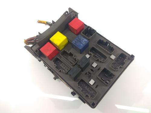 Used Fuse box RENAULT LAGUNA II Grandtour (KG0/1_) 1.8 16V (KG0B, KG0M) (120 hp) 9732797