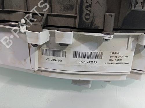 Instrument cluster VOLVO V40 Cross Country (526) | BP17684458C47