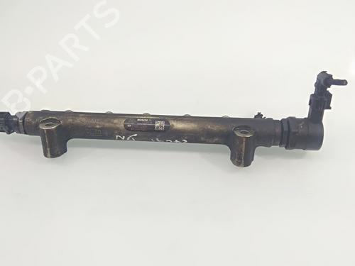 Used Injection rail KIA CARENS II MPV (FJ) [2002-2013]  19425622