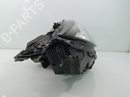 Right headlight PEUGEOT 3008 II SUV (MC_, MR_, MJ_, M4_) 1.5 BlueHDi 130 | BP29338290C29 