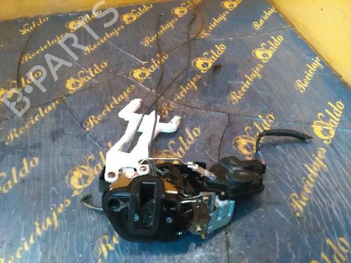 Rear left lock HYUNDAI SANTA FÉ I (SM) 2.0 CRDi | BP5302480C100 