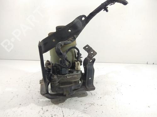 Steering pump FORD KUGA I  | BP29272944M99