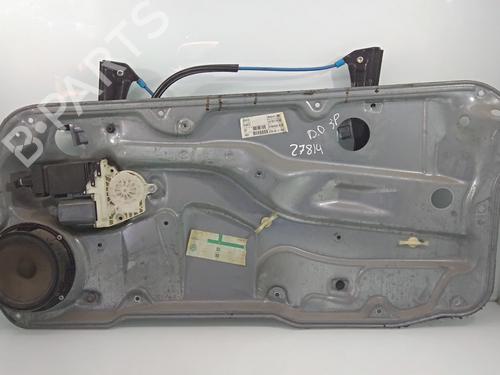 Rudehejsemekanisme Højre foran VW POLO IV (9N_, 9A_) 1.4 TDI (75 hp) 22757606