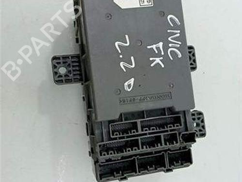 Used Fuse box Fuse box 38520799 38520799