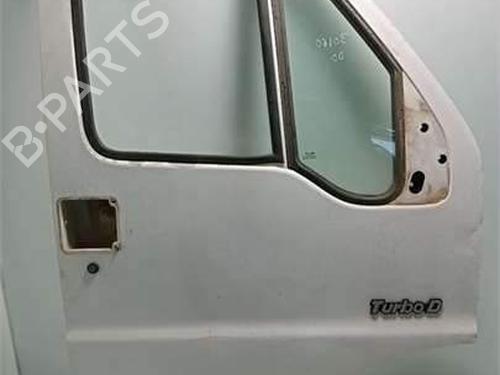 Used Right front door Right front door 38522277 38522277