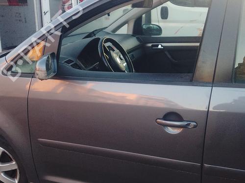 left-front-door-vw-touran-1t1-1t2-2003-2004-2005-2006-2007-2008-2009-2010-2011-30699419 main image