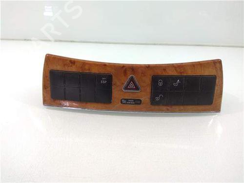Used Warning switch Warning switch MERCEDES-BENZ CLK (C209) CLK 270 CDI (209.316) (170 hp) 13528265 13528265