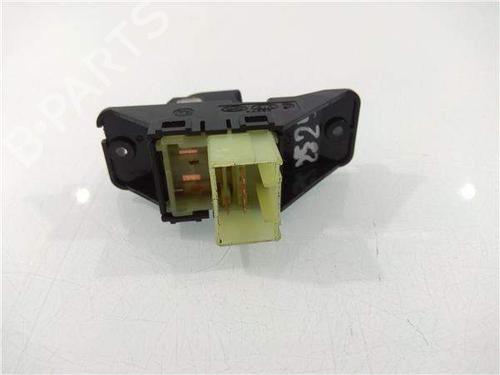 Left rear window switch KIA STONIC Hatchback Van (YB) 1.0 T-GDi | BP11269753I29 - Image 4