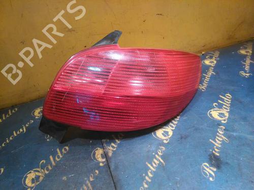 Used Right taillight PEUGEOT 206 Hatchback (2A/C) [1998-2012]  5301424