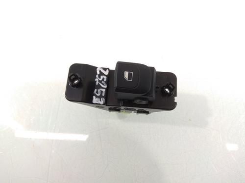 right-front-window-switch-kia-stonic-yb-93575h8000wk-2017-11106873 main image