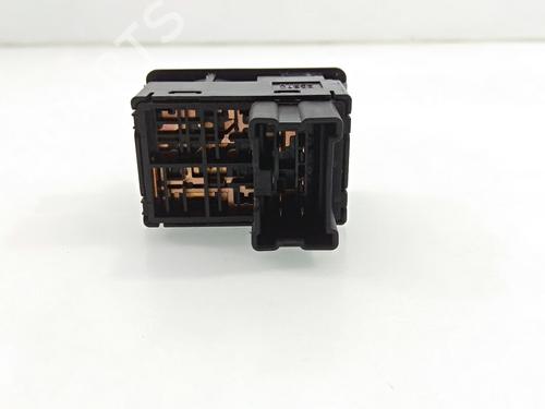 Mirror switch NISSAN ALMERA TINO (V10)  | BP21519147I25 