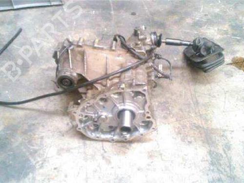Used Transfer box Transfer box SUZUKI GRAND VITARA I (FT, HT) 2.0 HDI 110 4x4 (SQ420D, TD82V) (109 hp) 5311883 5311883